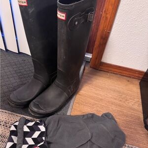 Hunter Black classic boot & fleece sock